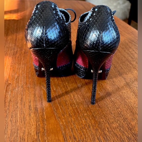 GUCCI “Gia” Leather Oxford Pump. Size 39 /9. Near-perfect condition. - Picture 5 of 16